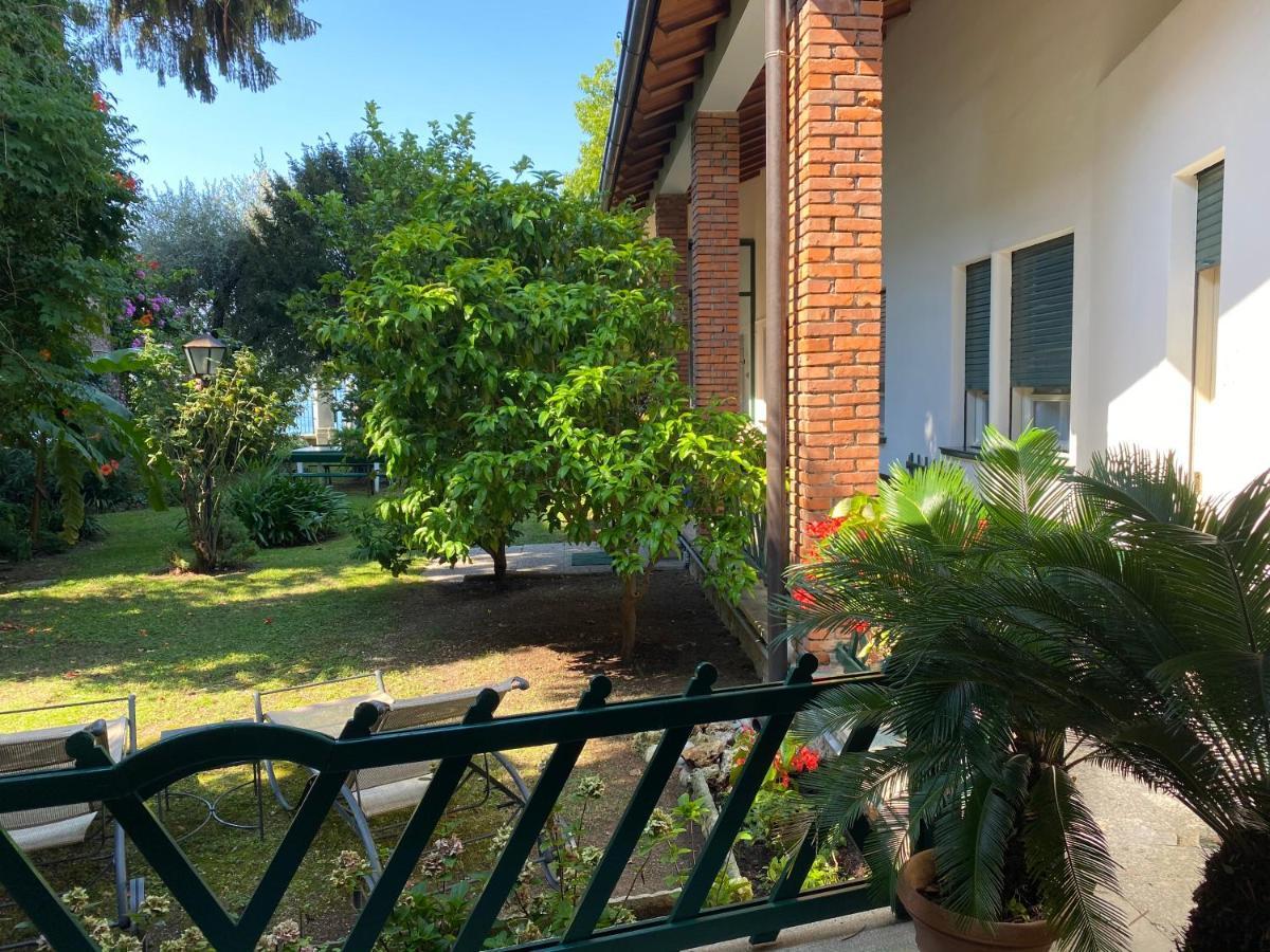 Casa Vacanze Gabbianella Villa Con Giardino Lungolago Maderno توسكولانو ماديرنو المظهر الخارجي الصورة