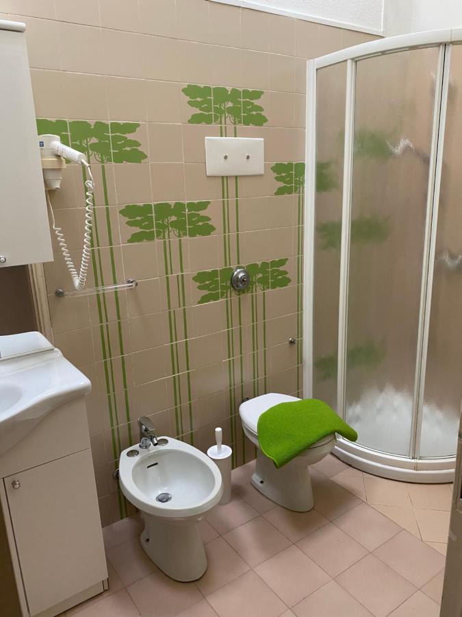 Casa Vacanze Gabbianella Villa Con Giardino Lungolago Maderno توسكولانو ماديرنو المظهر الخارجي الصورة