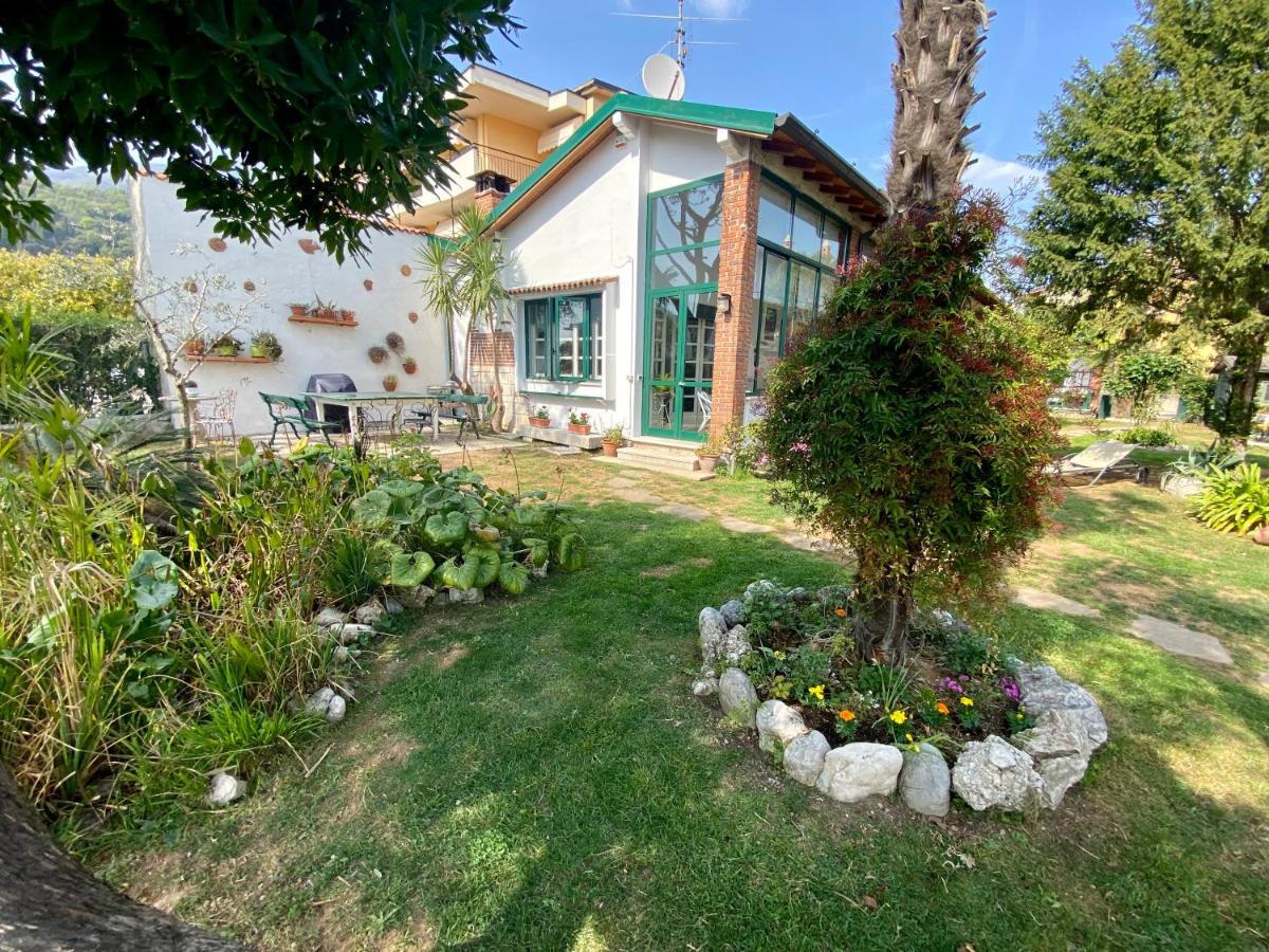 Casa Vacanze Gabbianella Villa Con Giardino Lungolago Maderno توسكولانو ماديرنو المظهر الخارجي الصورة